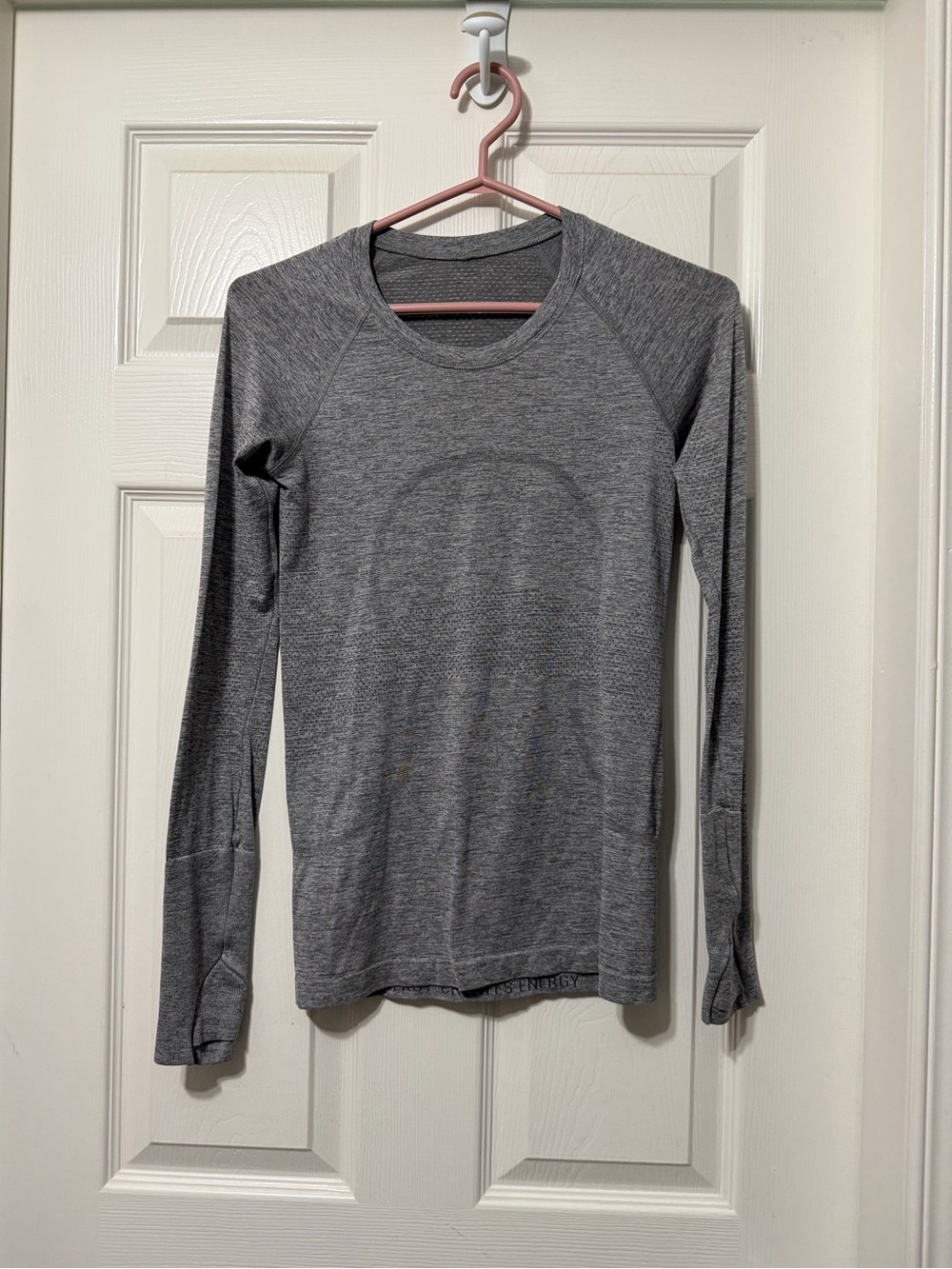 Lululemon athletica long sleeve swiftly size 4 euc